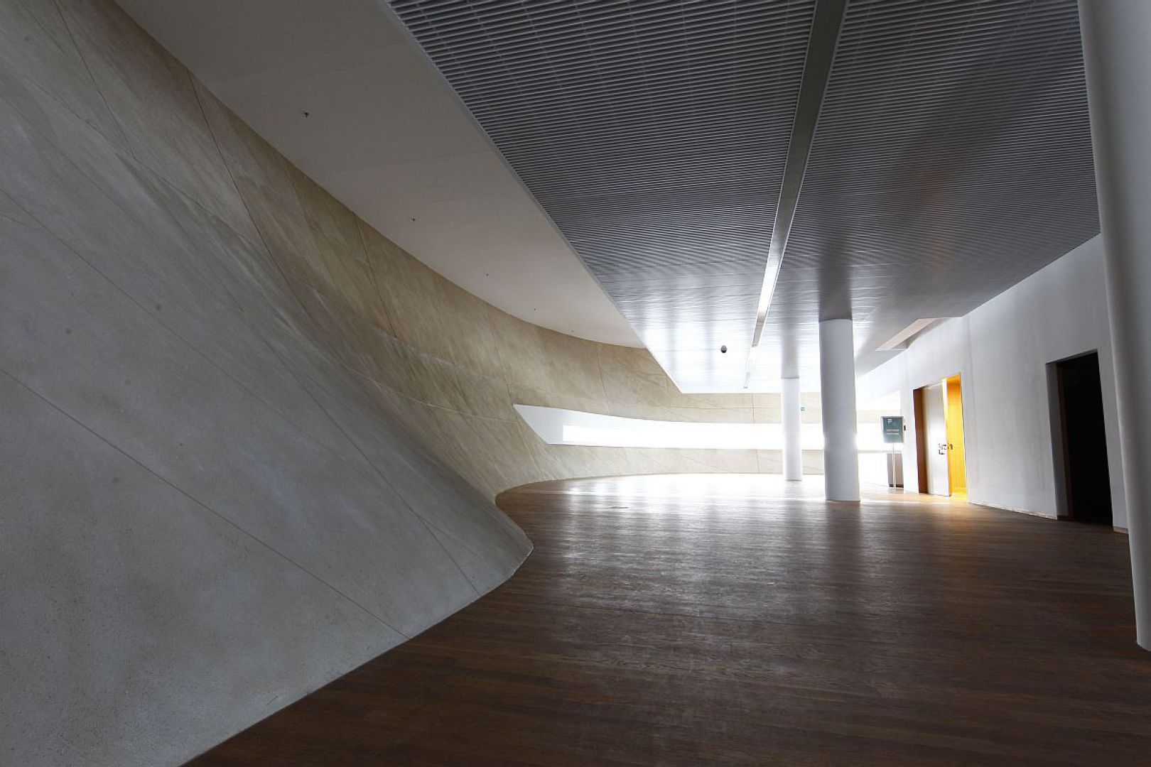 Foyer przed audytorium.jpg