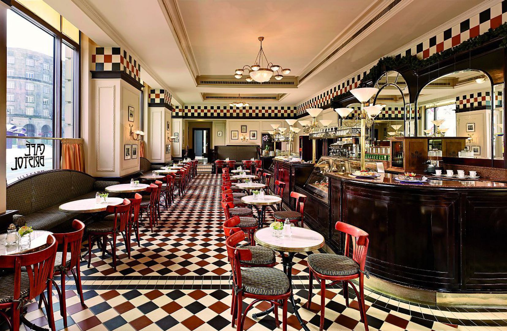 Hotel Bristol bar.jpg