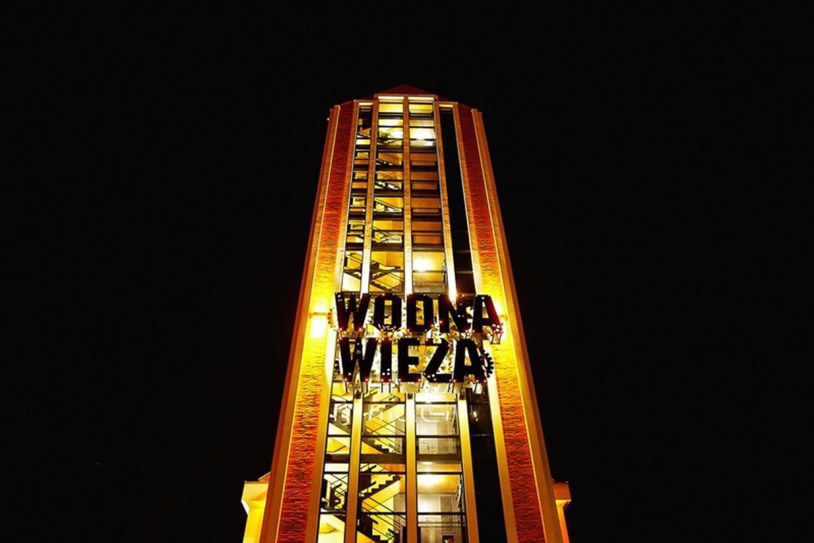 wodna wieza j.jpg