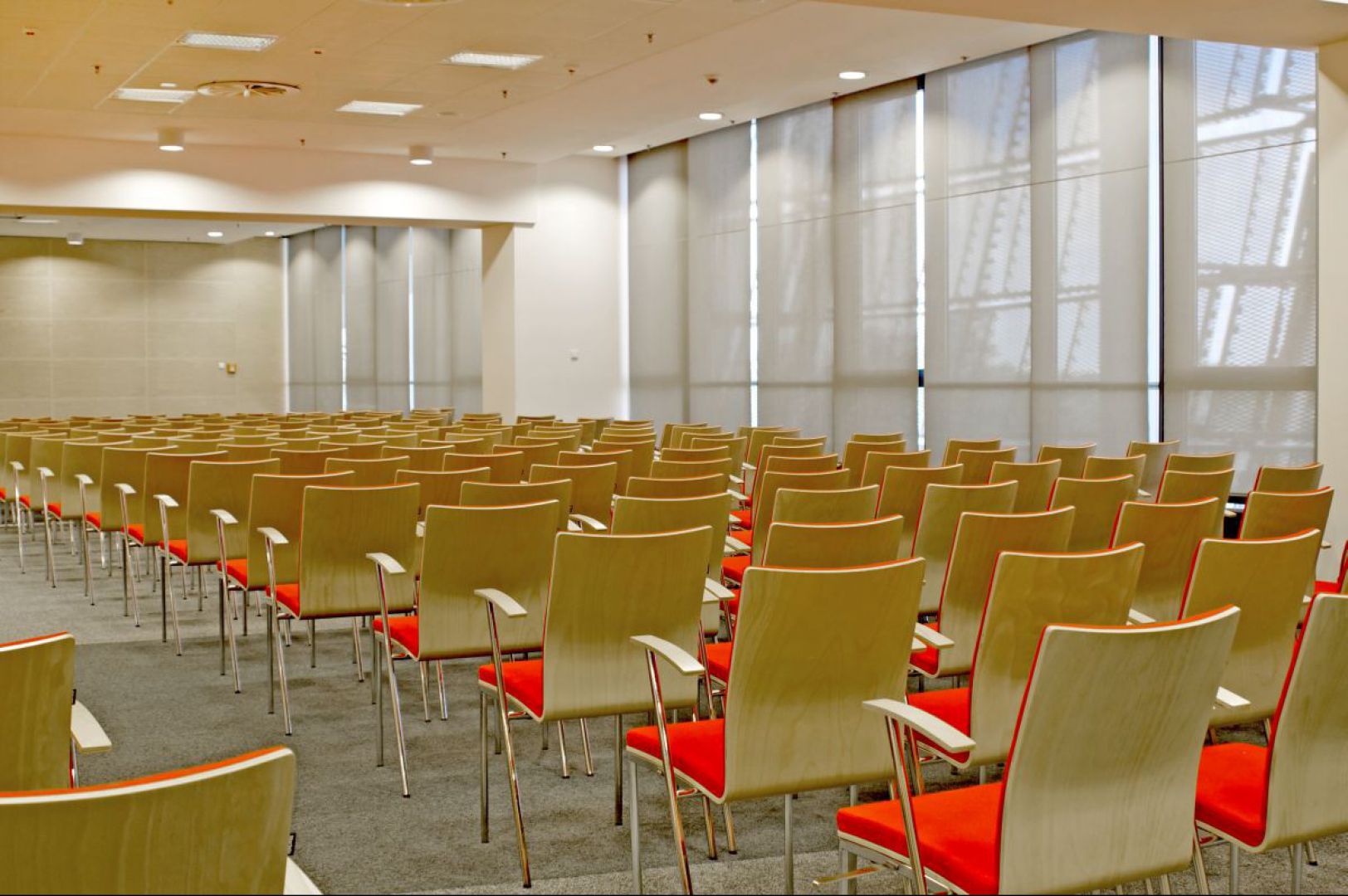sala konferencyjna.jpg