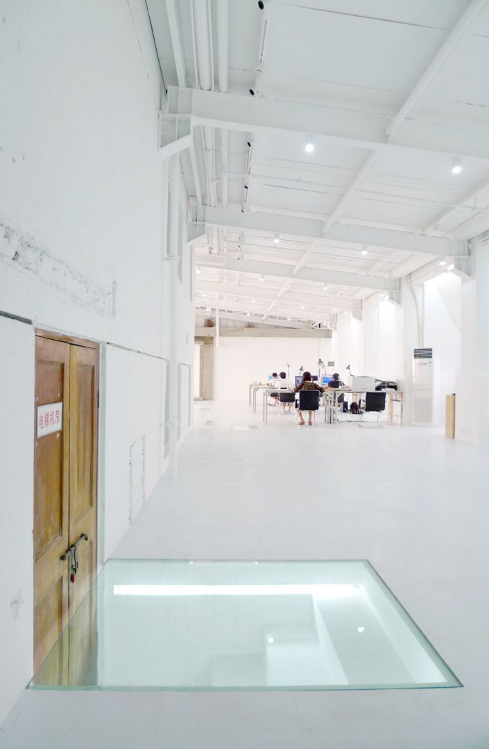 10_LYCS_INTERIOR09.JPG