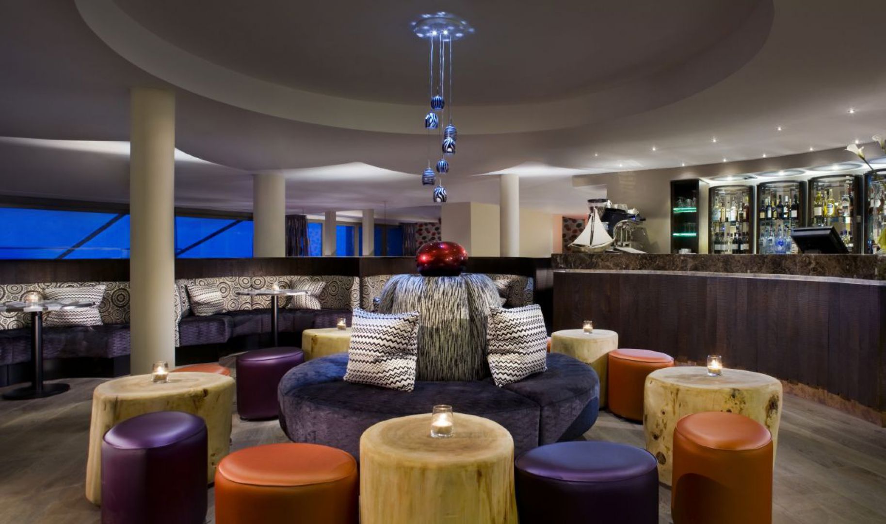 002scarlethotel_ds_1.jpg