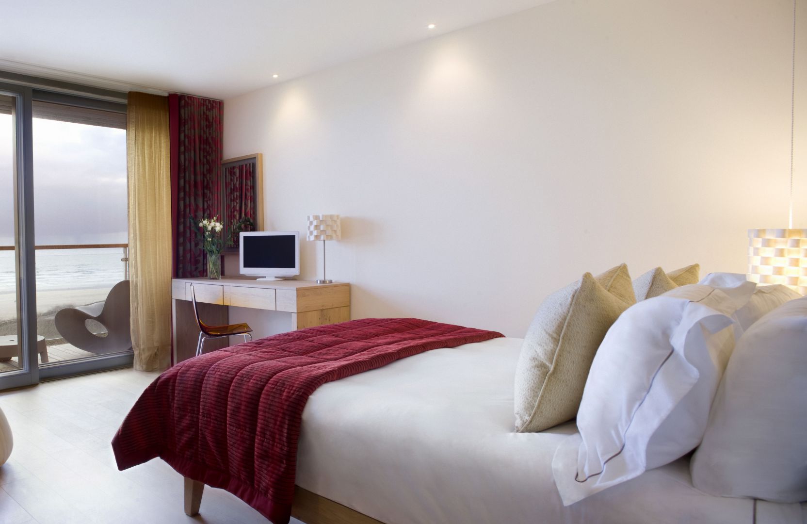 008scarlethotel_ds_1.jpg