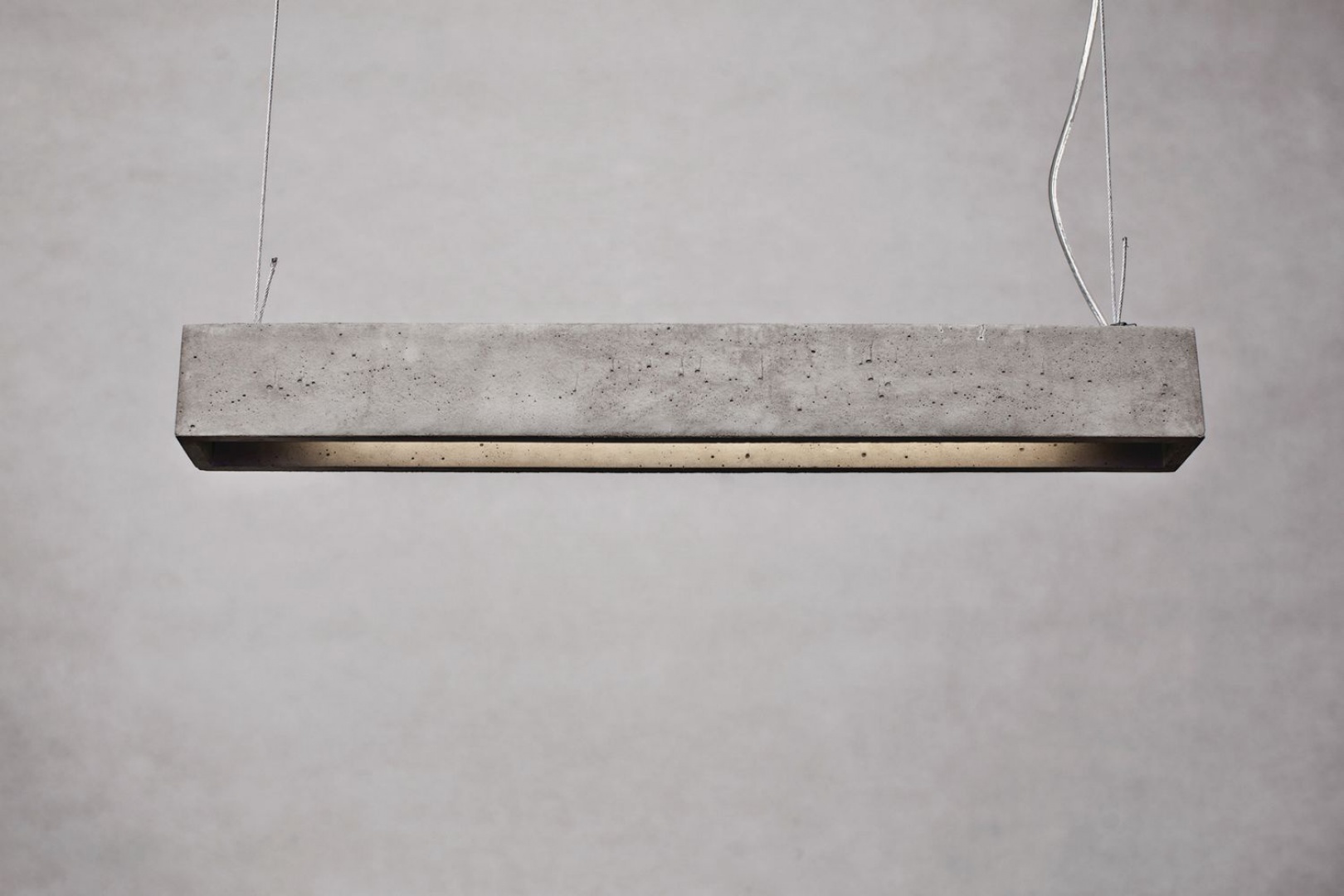 Natural Born Design, lampa Betonowa , fot. Andrzej Juraszczyk.jpg