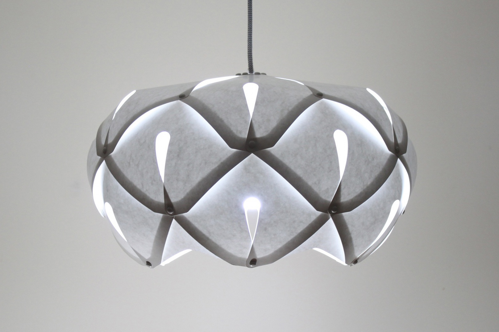 OTRA_CYNARA lamp 1.jpg