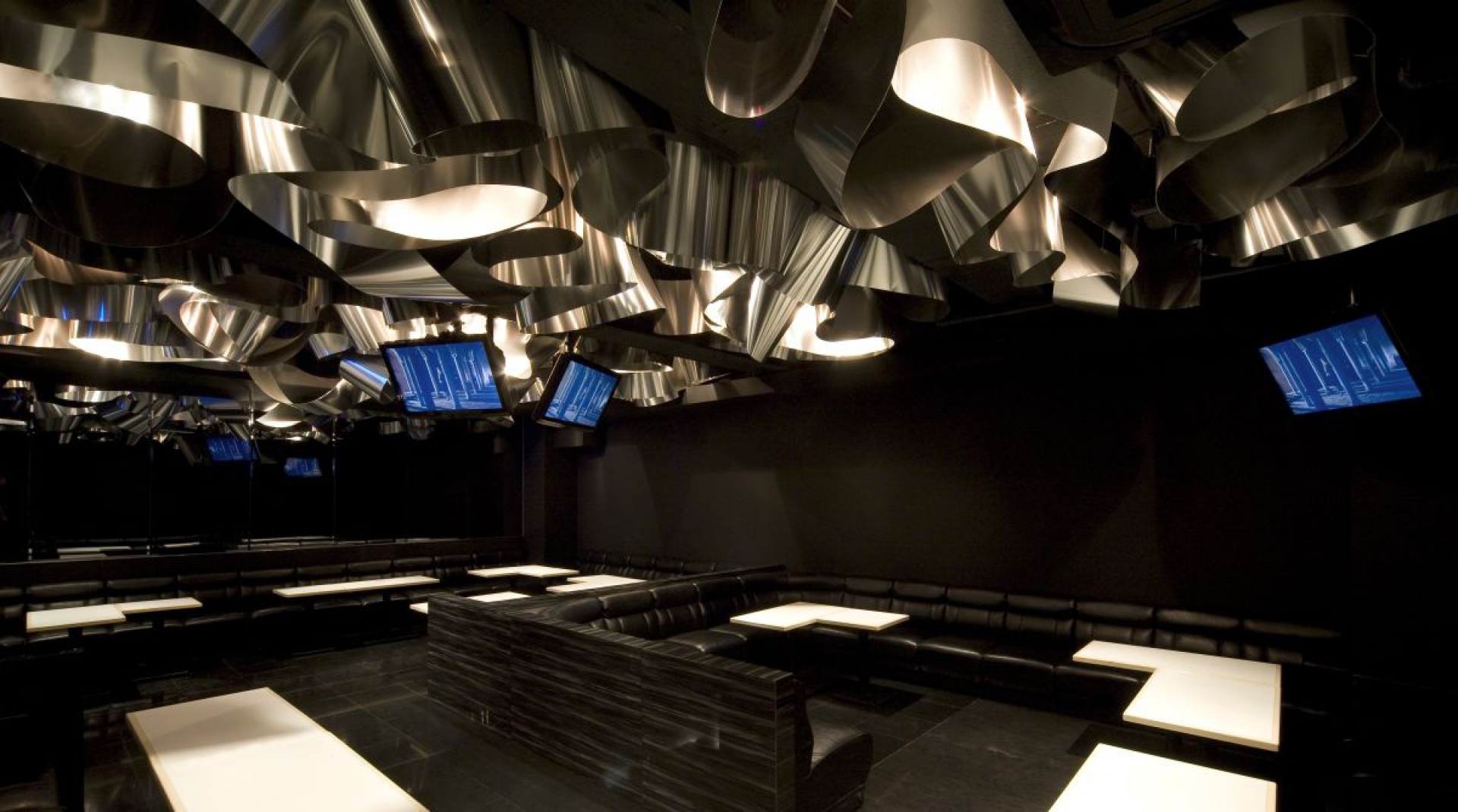 AluminumFlowerGarden_1.jpg