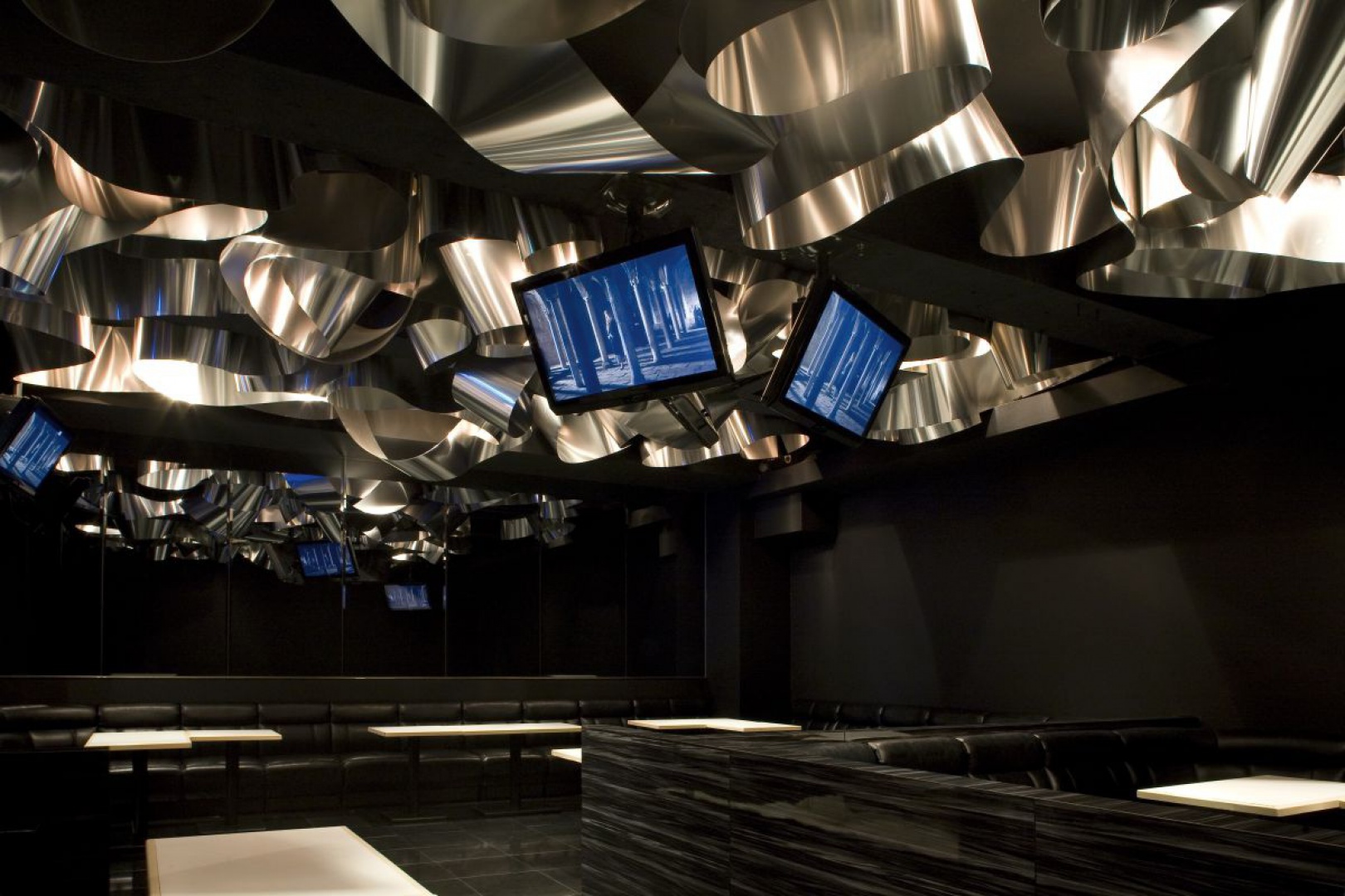 AluminumFlowerGarden_2.jpg