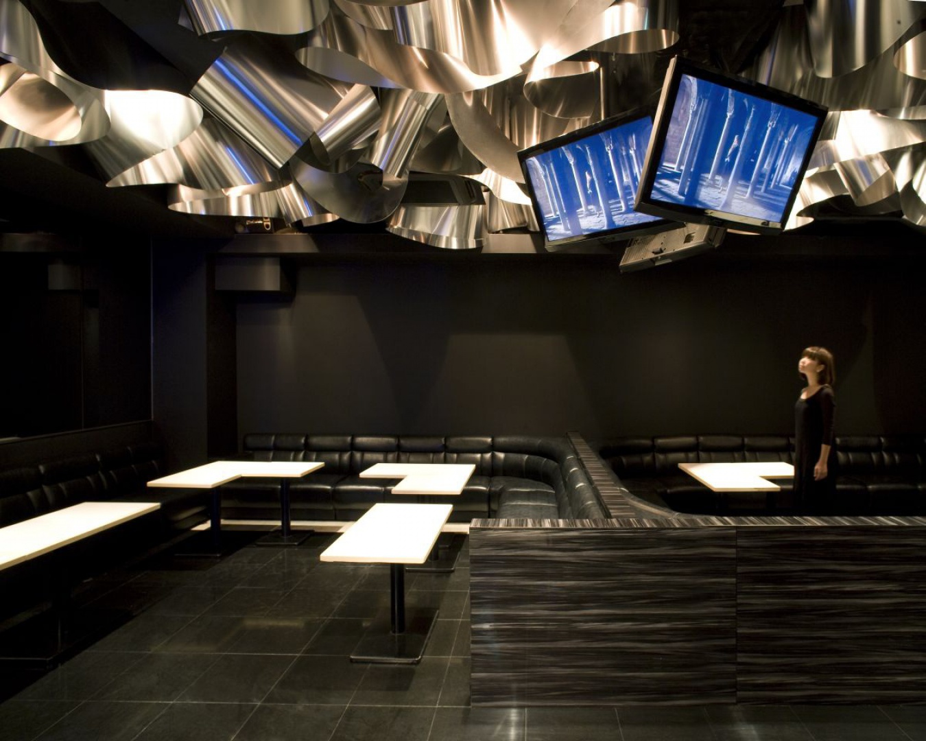 AluminumFlowerGarden_4.jpg