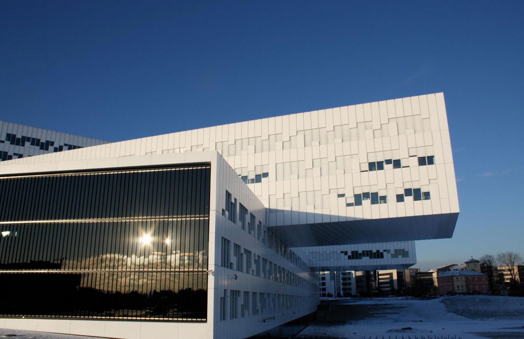 Statoil Fornebu Zewnętrzne żaluzje Hunter Douglas_5.JPG