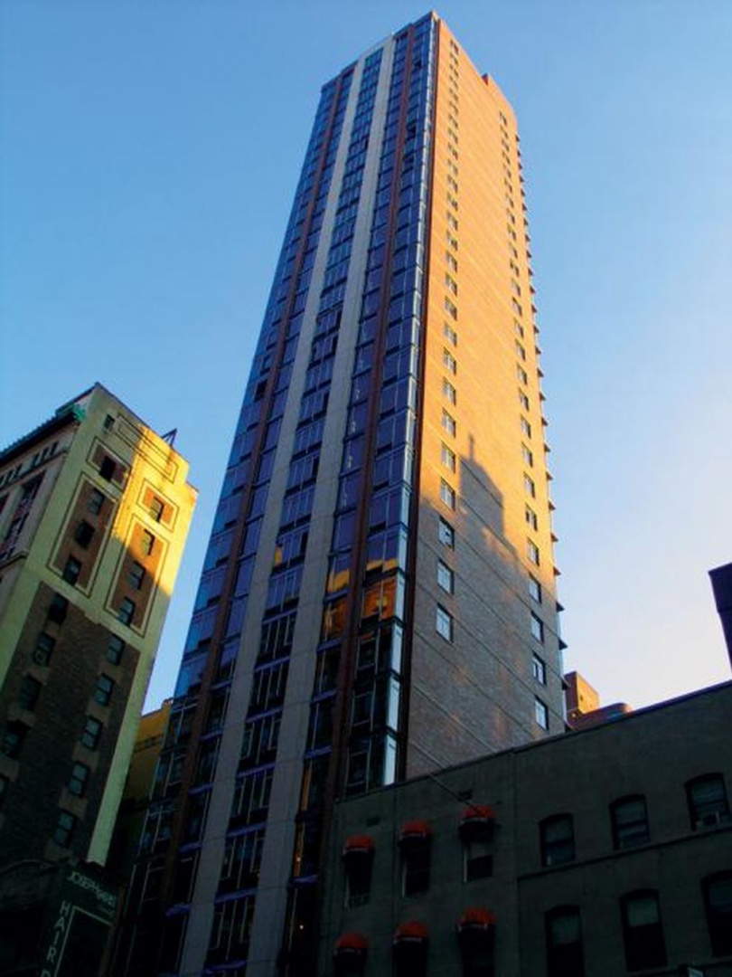 Wieżowiec przy zbiegu 47 Wschodniej i 34 na Manhattanie. Fot. Aluprof