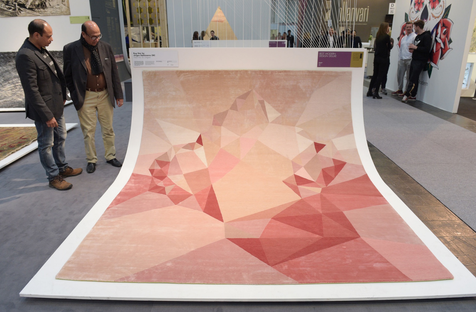 DOMOTEX celebrated the world’s best carpets. Best Modern Design Deluxe RUG STAR by Jürgen Dahlmanns , Heart No. 01 Original. Fot. Domotex