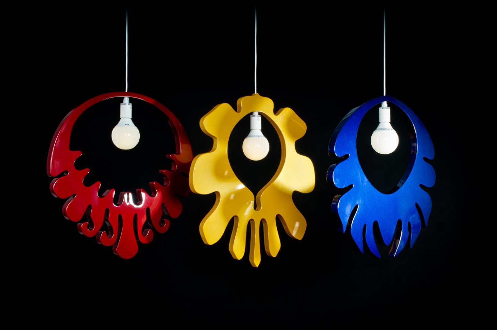 Lampy projektu Marcina Skubisza nawiązują stylistycznie do motywów folkowych. Fot. Archiwum