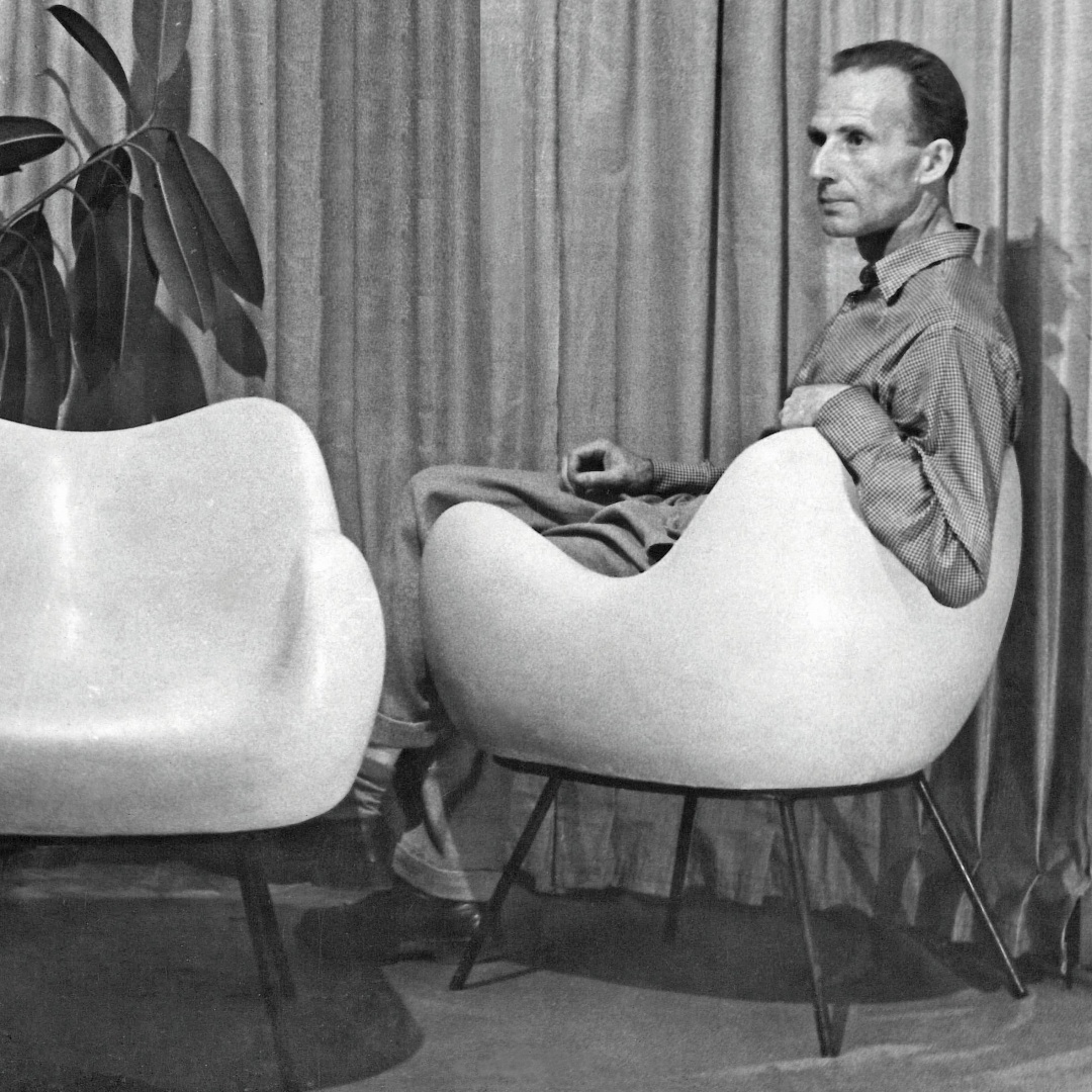 Projektant, Roman Modzelewski na swoim legendarnym fotelu 58. Fot. Archiwum