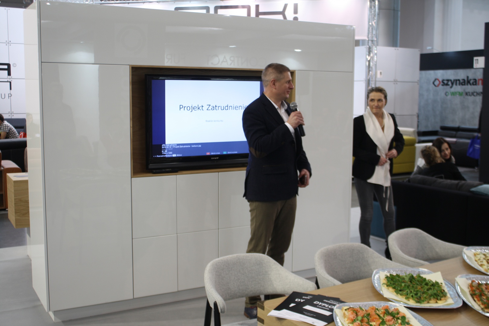 Andrzej Piątkowski, Wiceprezes Zarządu firmy Chairconcept i Urszula Kałużna, architekt, pomysłodawca konkursu. Fot. Piotr Sawczuk