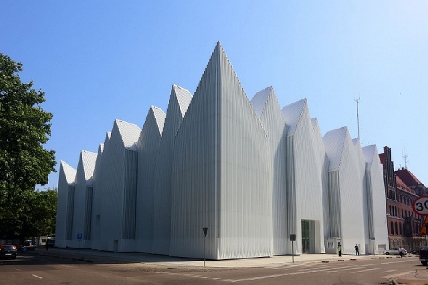 Według jury najlepszy obiekt użyteczności publicznej to Filharmonia Szczecińska im. Mieczysława Karłowicza zaprojektowana przez Estudio Barozzi Veiga. Fot.  Plebiscyt Polska Architektura XXL