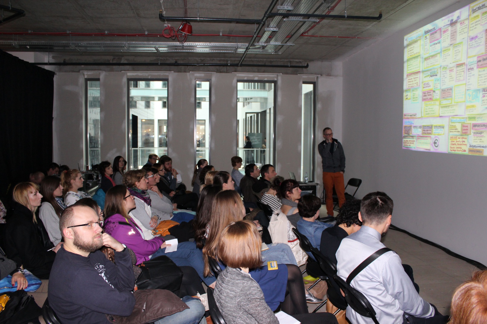 Jak zarabiać na sprzedaży w sieci? - mówił prowadzący Tomasz Świta, Content Development Manager Ceneo.pl . Fot. Piotr Sawczuk