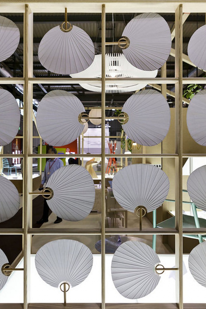 Targi iSaloni 2015, wystawa młodych designerów SaloneSatellite. Fot. Andrea Mariani