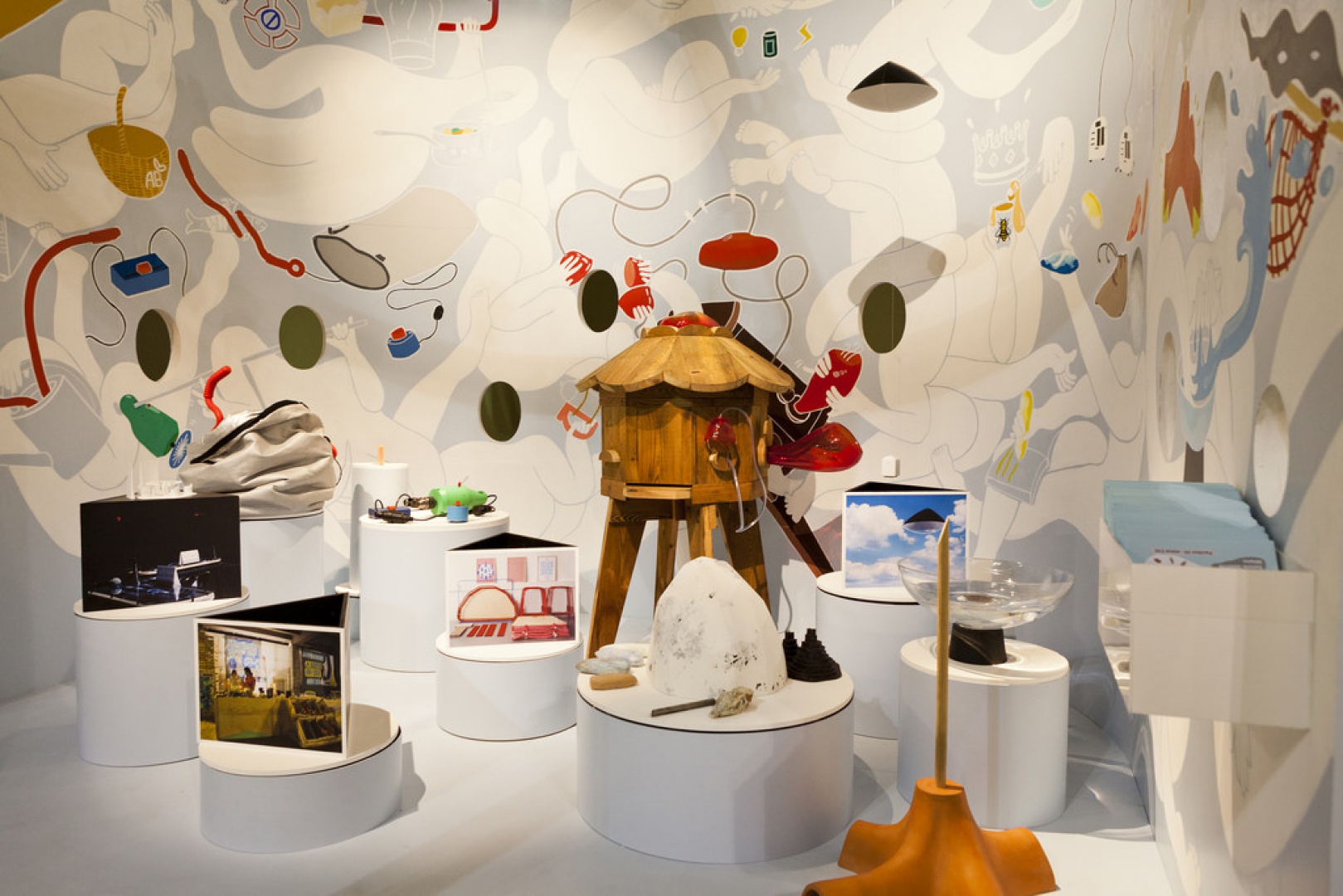 Targi iSaloni 2015, wystawa młodych designerów SaloneSatellite. Fot. Andrea Mariani