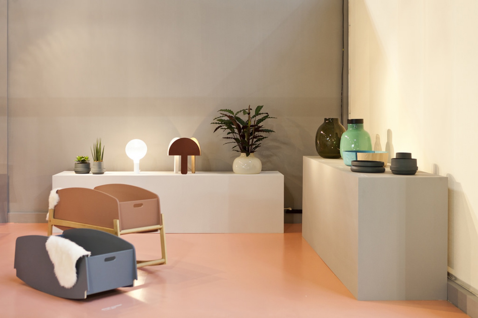 Targi iSaloni 2015, wystawa młodych designerów SaloneSatellite. Fot. Andrea Mariani 