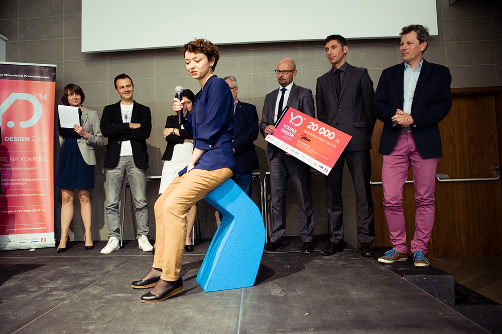 Katarzyna Gierat pochodzi ze Skawiny, studiuje na Wydziale Form Przemysłowych Akademii Sztuk Pięknych w Krakowie. Uczestniczka programów CEEPUS w Academy of Fine Arts And Design na University of Ljubliana w Słowenii oraz ERASMUS w Faculdade de Belas Artes na Universidade do Porto w Portugalii. Podczas finału Young Design 2014 laureatka zaprezentowała projekt siedziska Zbujak, który jest jej pracą dyplomową w Katedrze Projektowania Ergonomicznego. Fot. Patrycja Mic/IWP