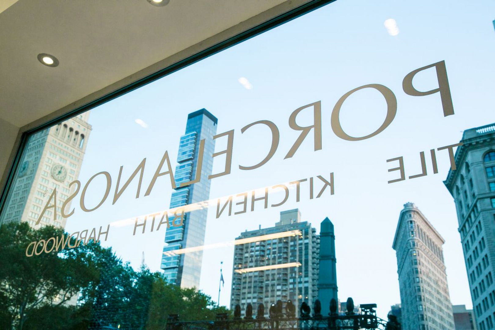 Porcelanosa Fifth Avenue (17)_small.jpg
