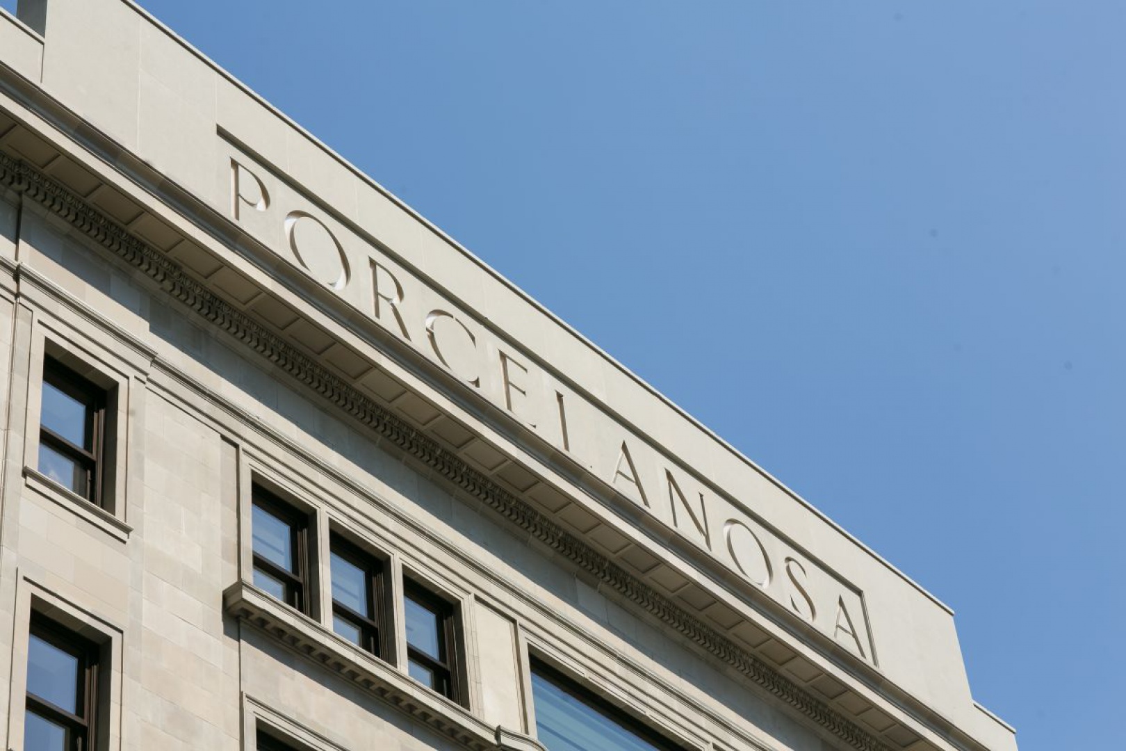 Porcelanosa Fifth Avenue (12)_small.jpg
