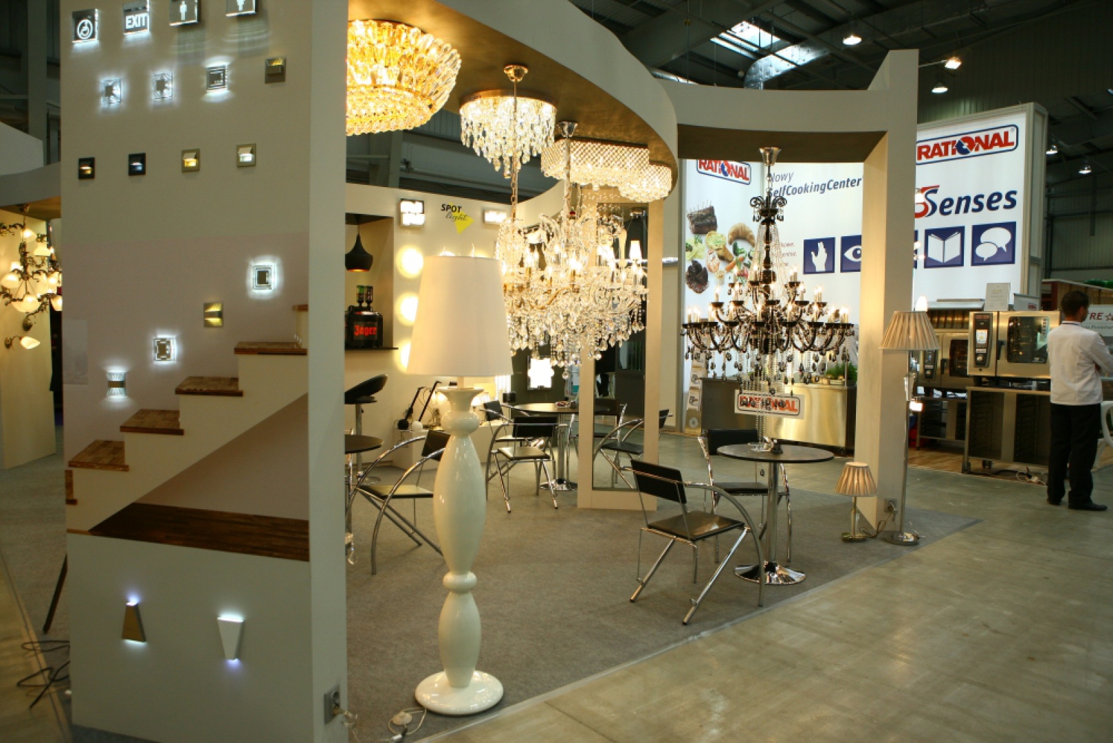 worldhotel_11.jpg