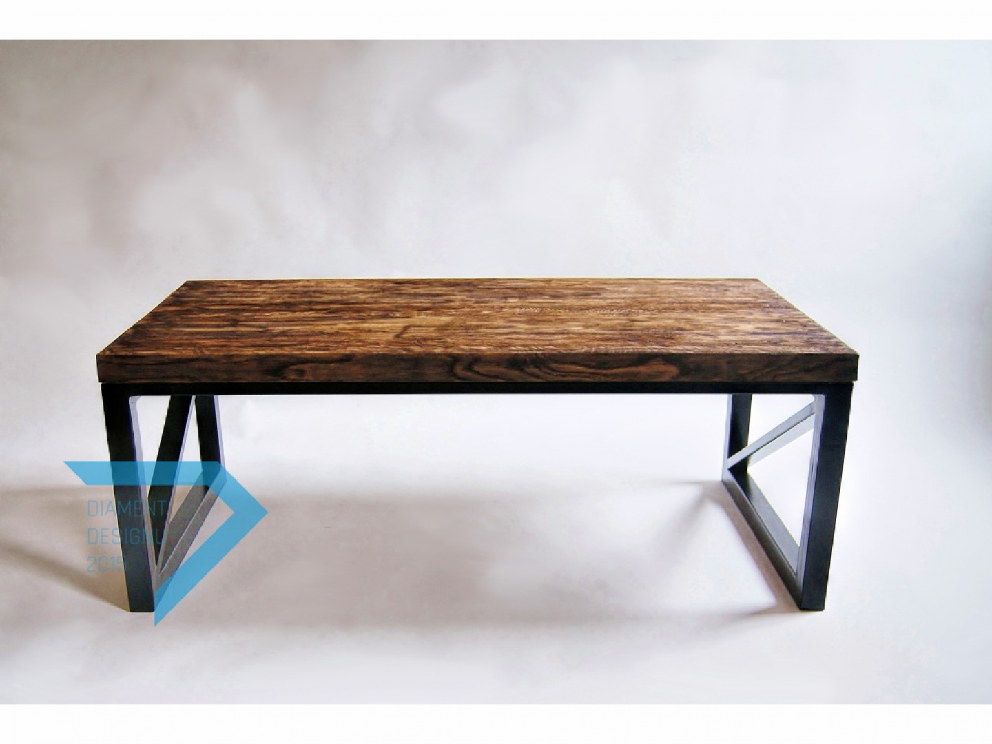DiamentDesignu_NagrodaPubliczności_StolikKawowyRustic.jpg