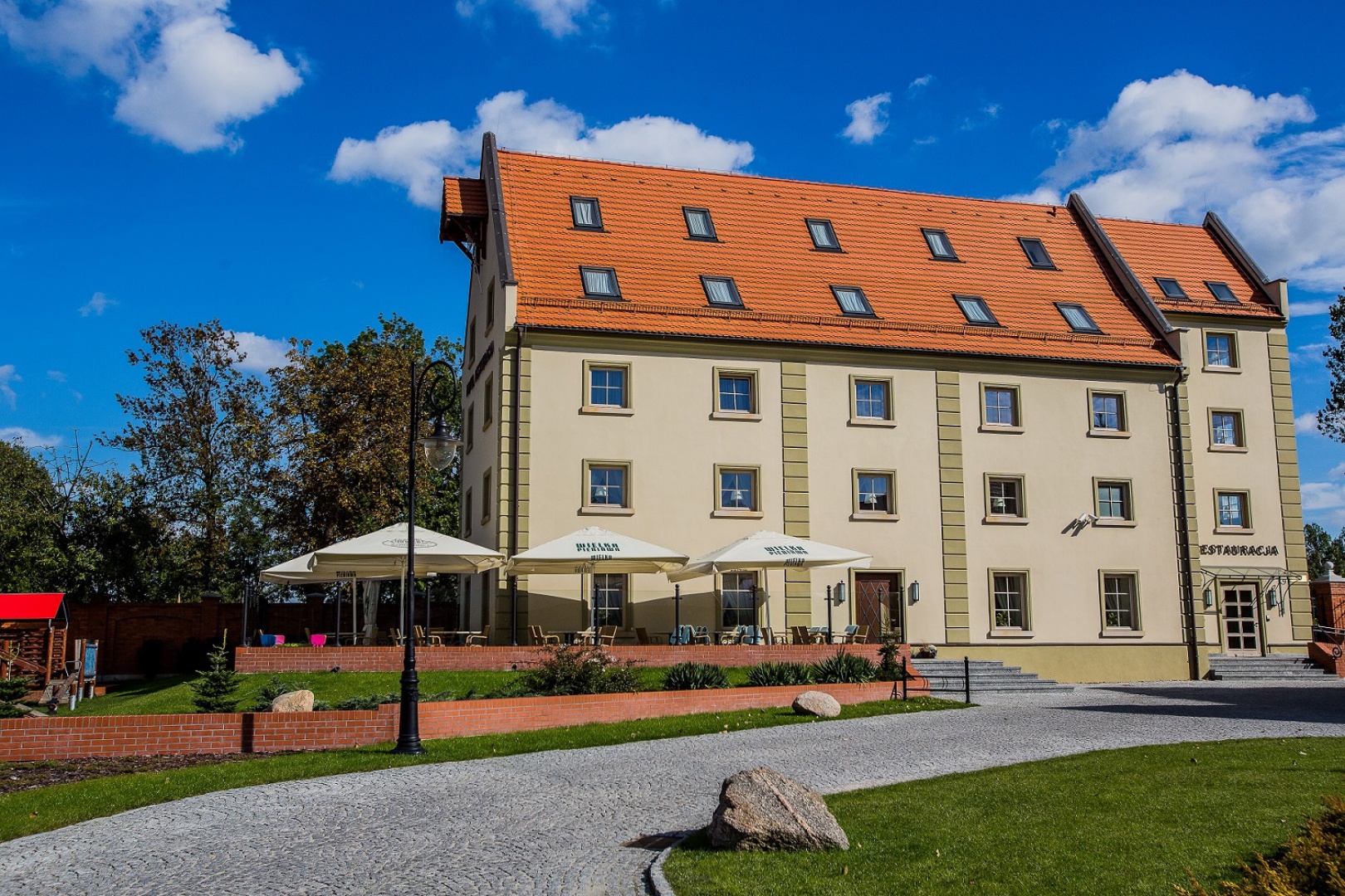 Zamek Topacz (1).jpg