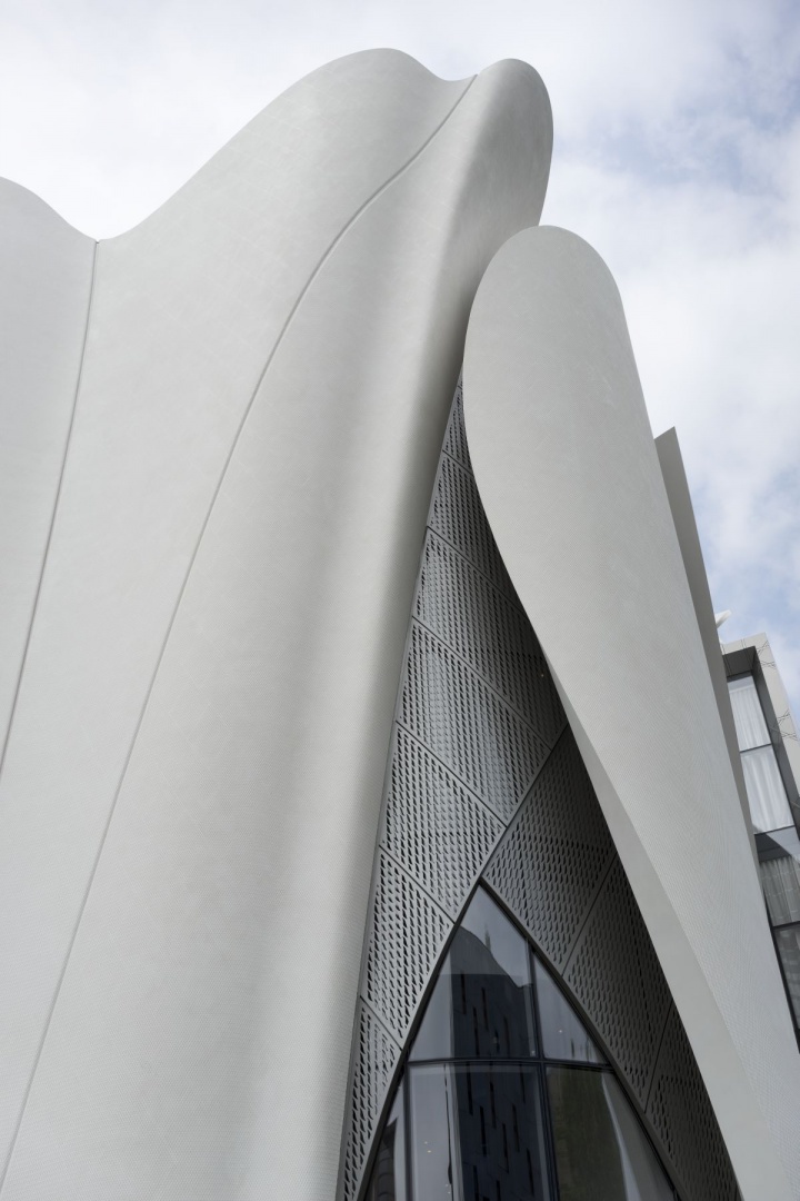 201116-DIOR-SEOUL_(c)Nicolas_Borel_134_small.jpg