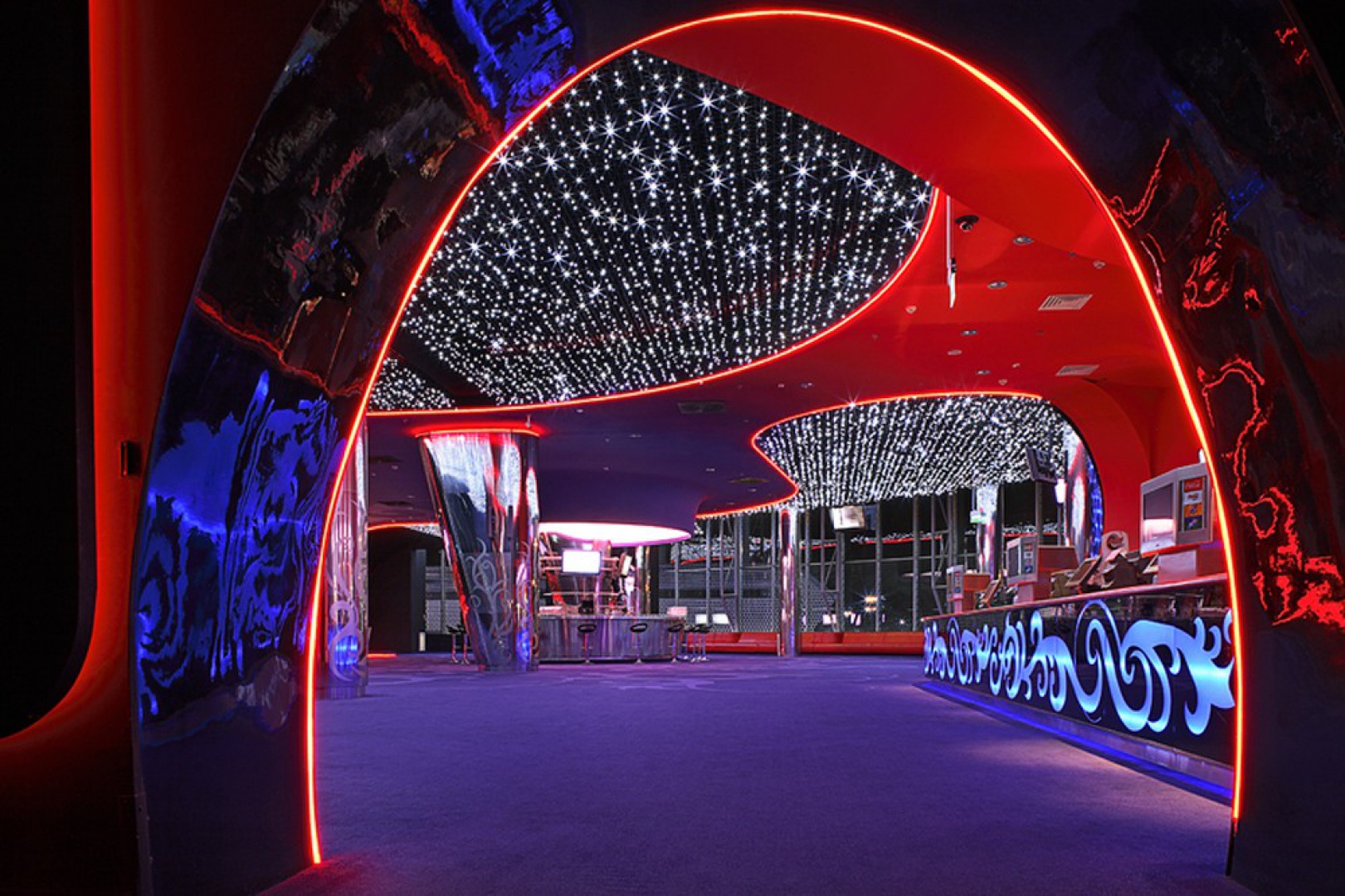 15. Multikino Złote Tarasy by Olo Studio.jpg
