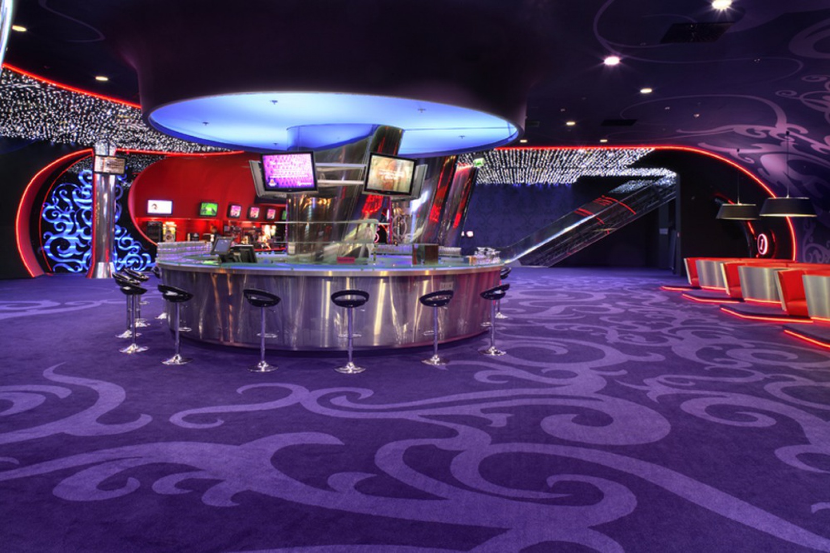 12. Multikino Złote Tarasy by Olo Studio.jpg
