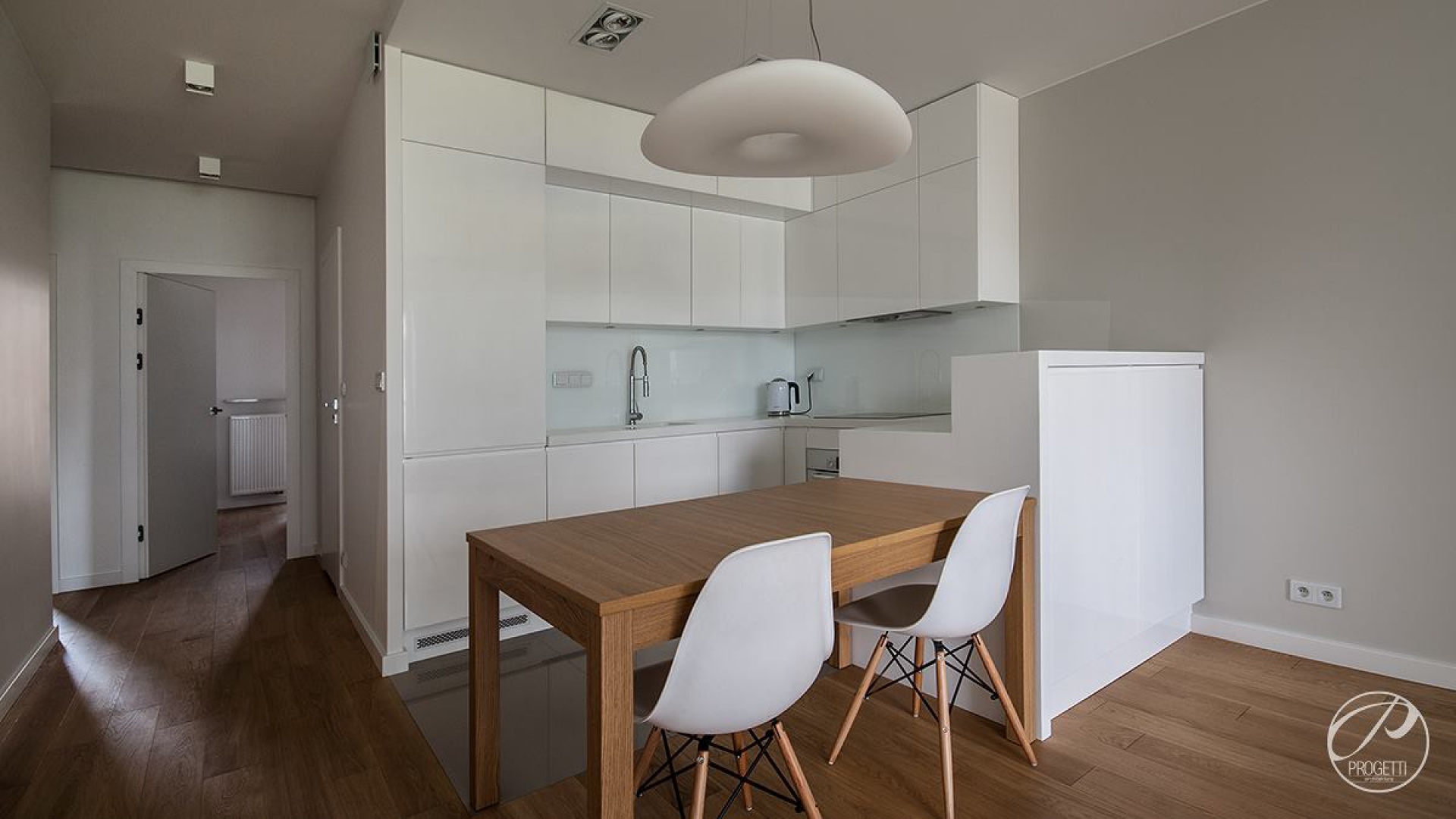 Styl minimalistyczny, z założenia redukuje dekory, kolory, ozdobniki. Projekt Progetti Architektira. For. Archiconnect.jpg