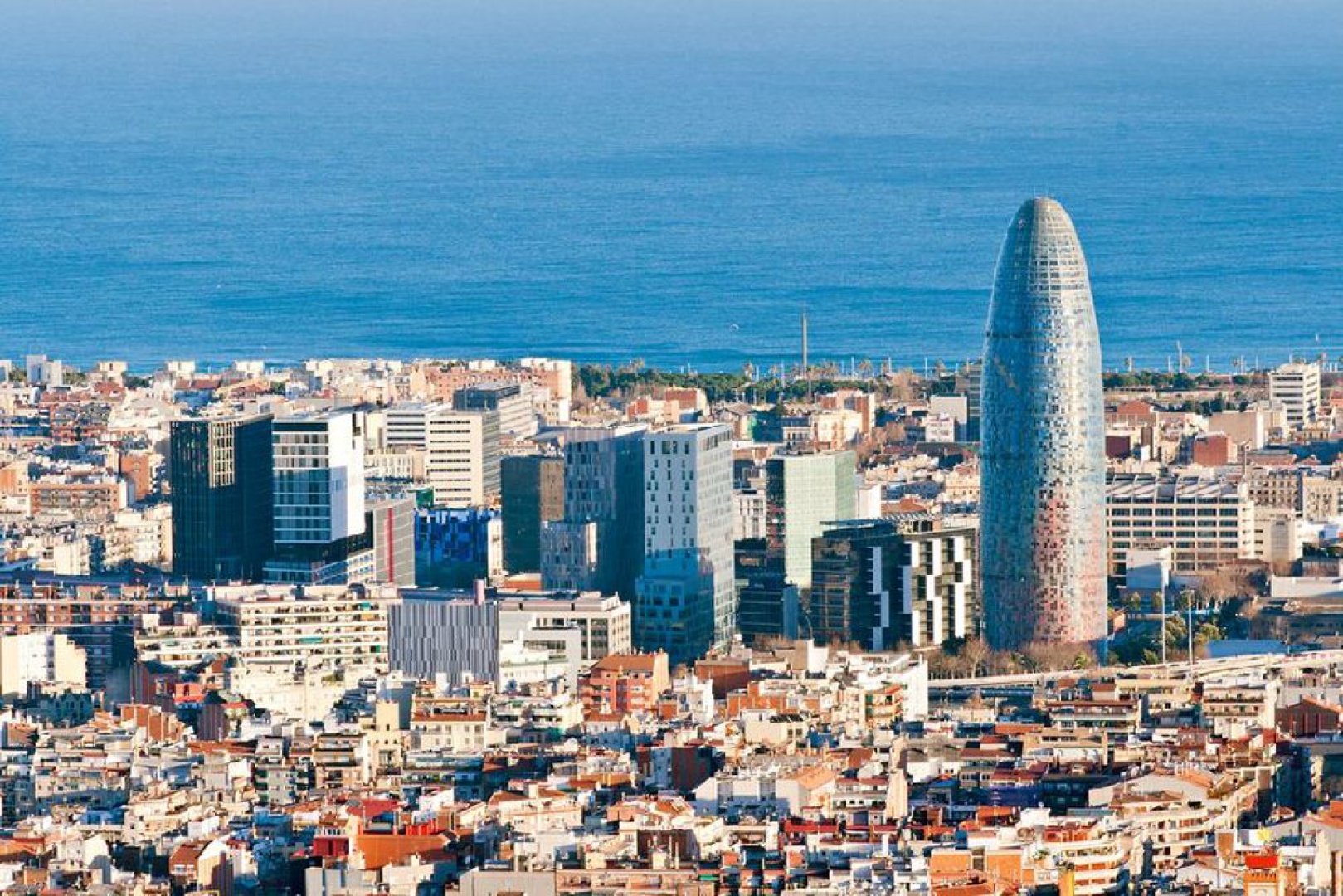 hrs_foto_barcelona_torre_agbar_1.jpg
