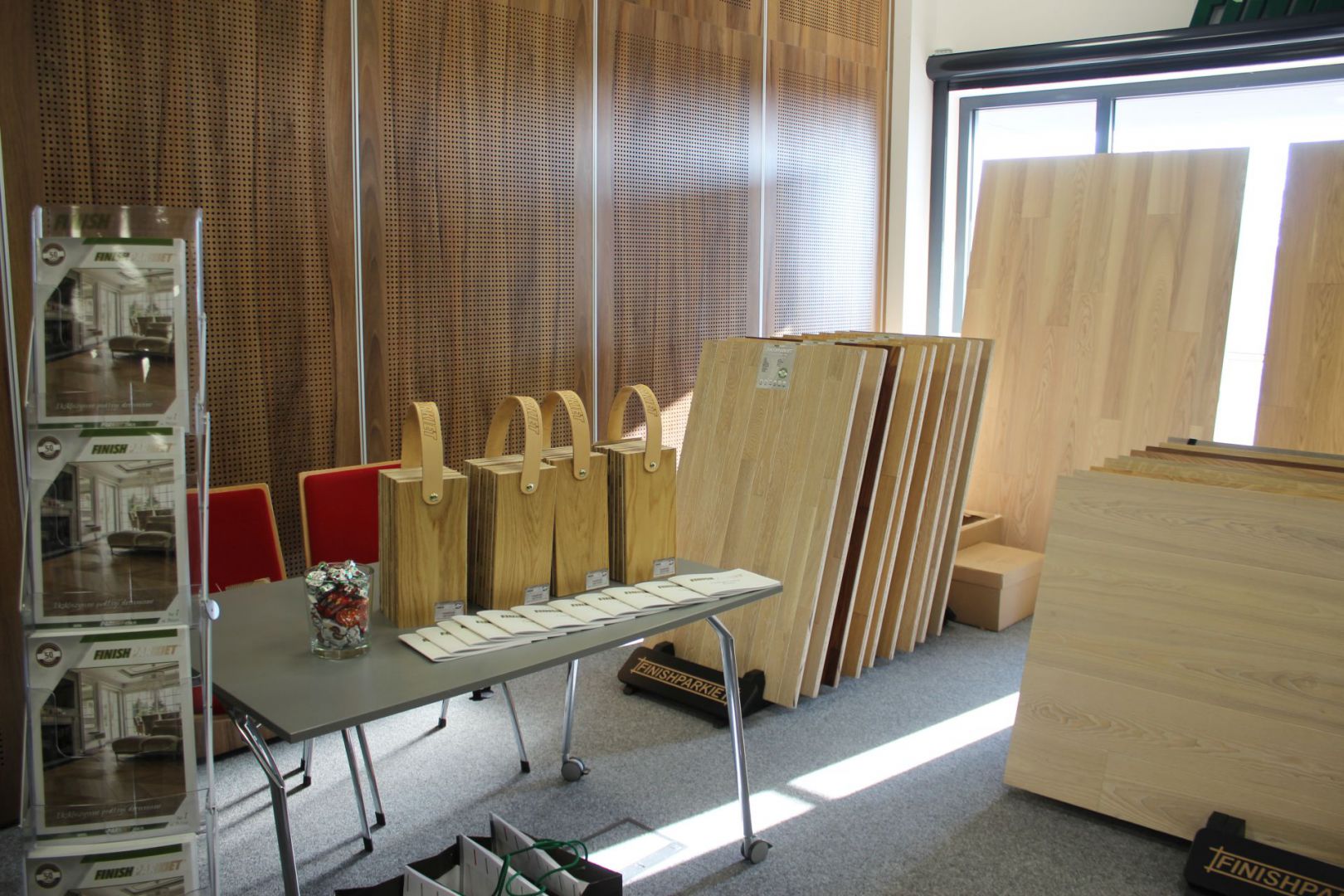 Stoisko firmy Finishparkiet. Studio Dobrych Rozwiązań, 28.02 Bydgoszcz (5).JPG