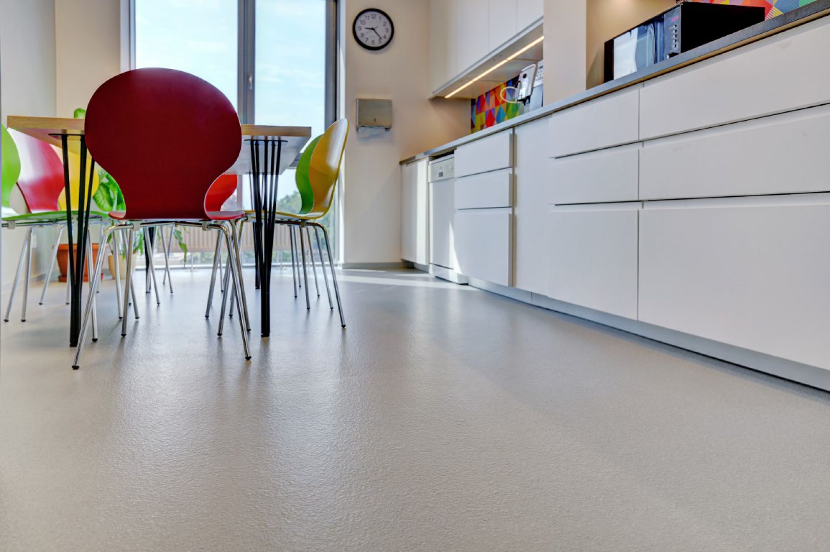 1_Posadzki zywiczne Flowcrete_Biuro Flowcrete Polska_2.jpg