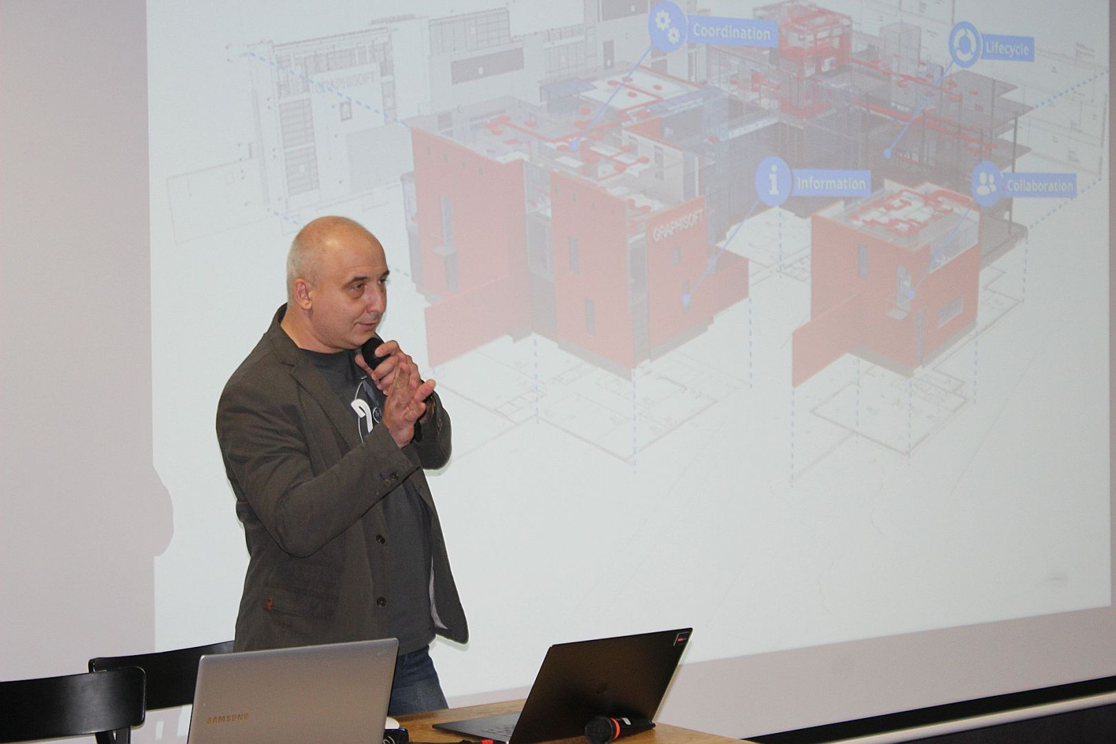 Konrad Zabiełło opowiadał o najnowszych możliwościach programu Archicad (2).JPG