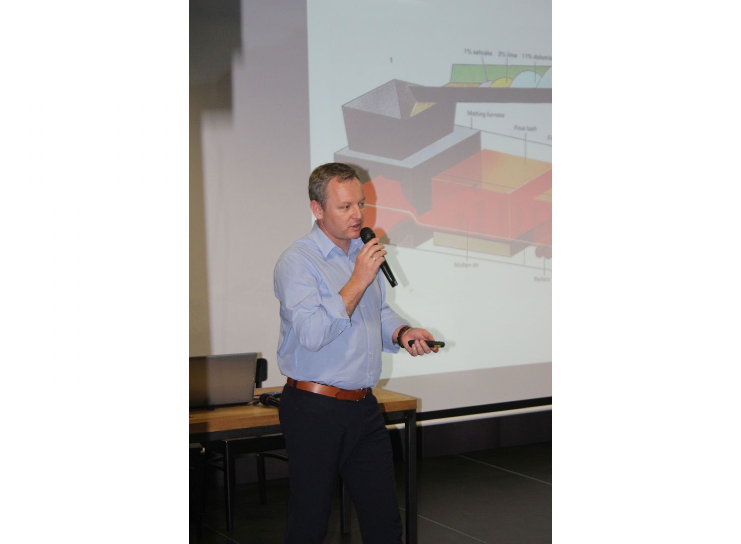 Dariusz Jędrzejczak, szef działu handlowego i marketingu Mochnik.JPG