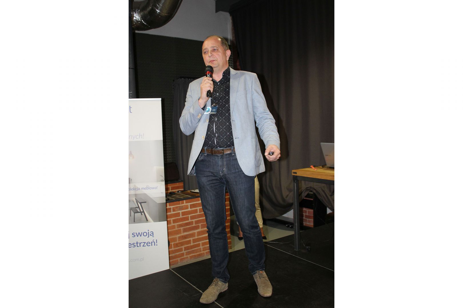 Radosław Pietrak, reprezentujący firmę Rejs.JPG