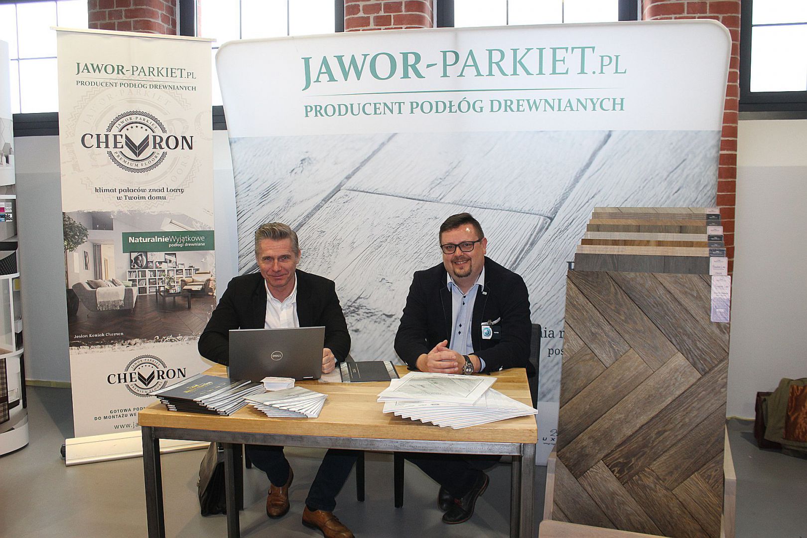 Stoisko marki Jawor-Parkiet.JPG