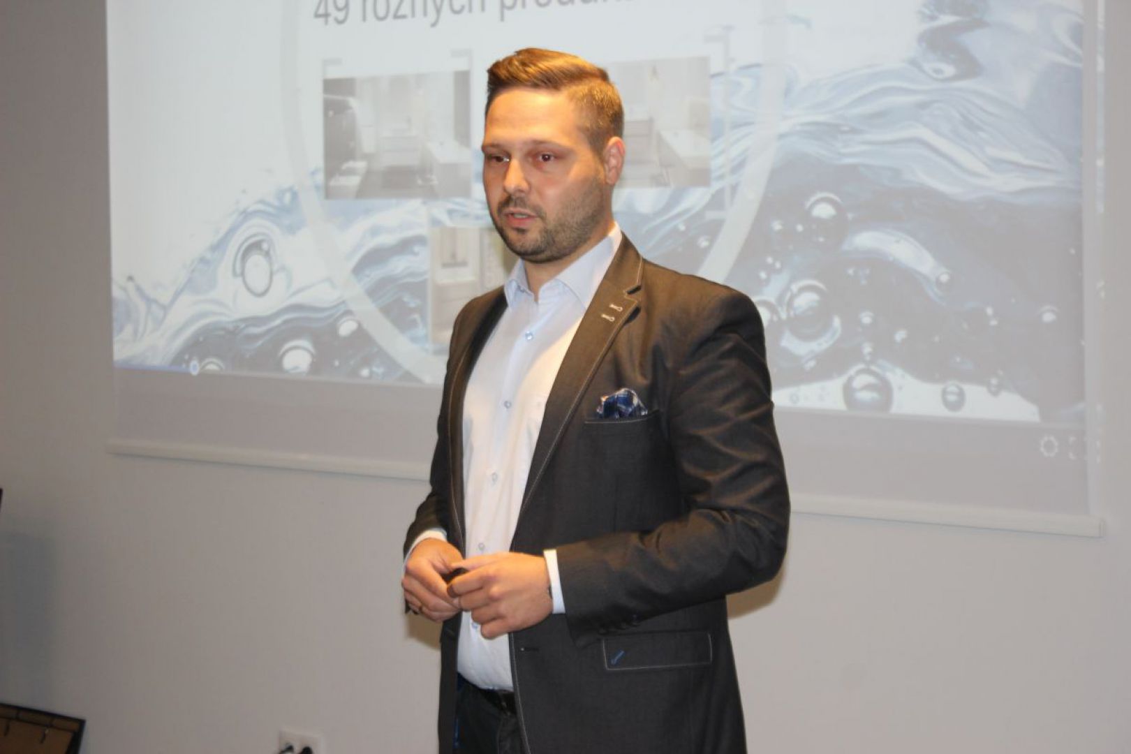 7. Piotr Wychowaniec z firmy Cersanit 2_small.jpg
