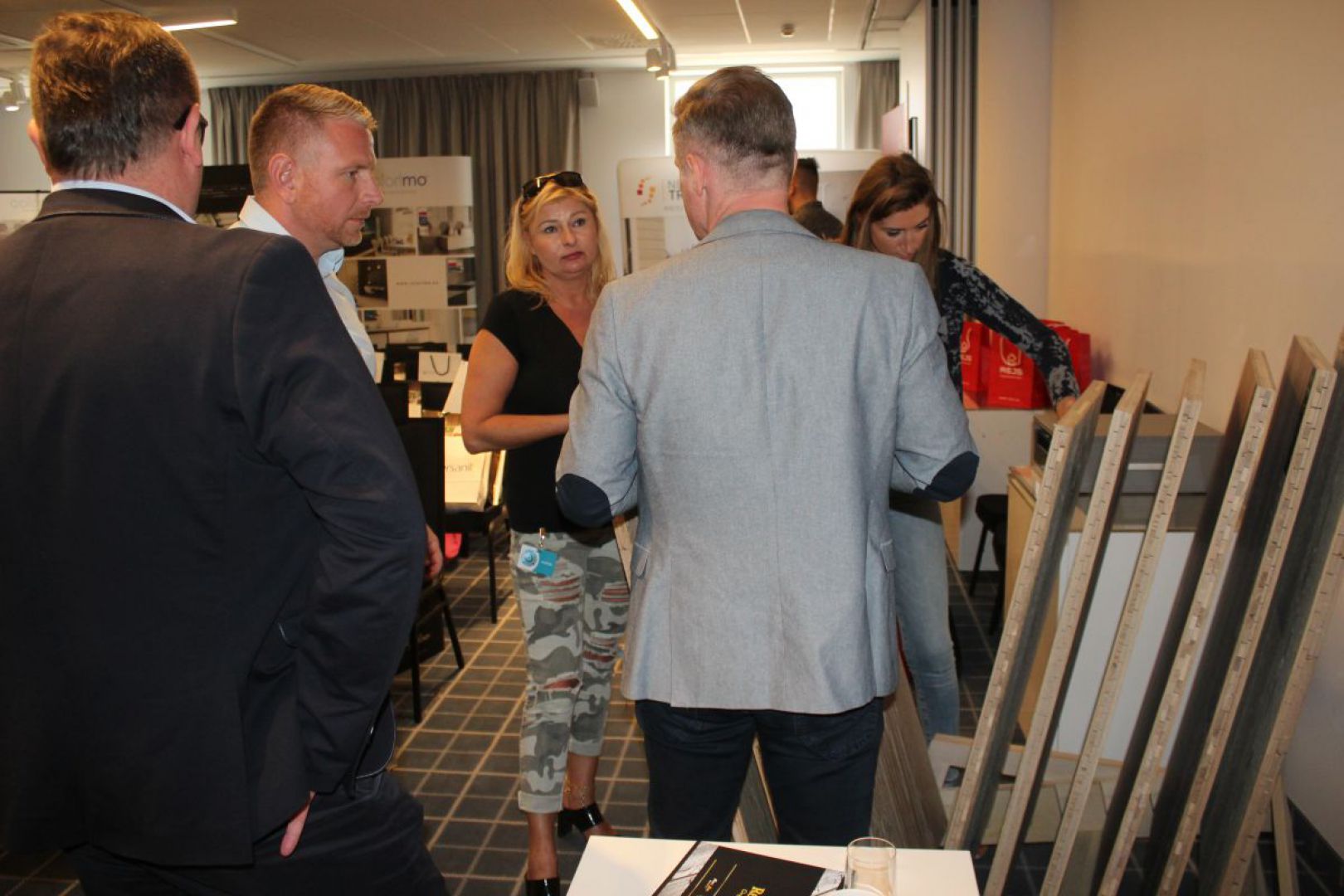 70. Stoisko firmy Jawor Parkiet 1_small.jpg