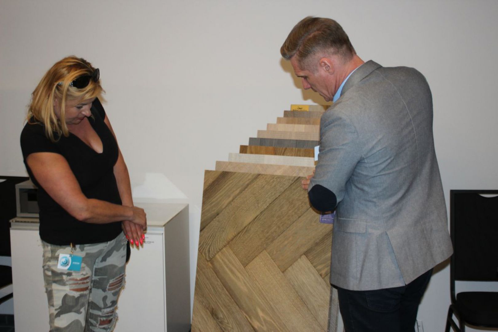 72. Stoisko firmy Jawor Parkiet 2_small.jpg