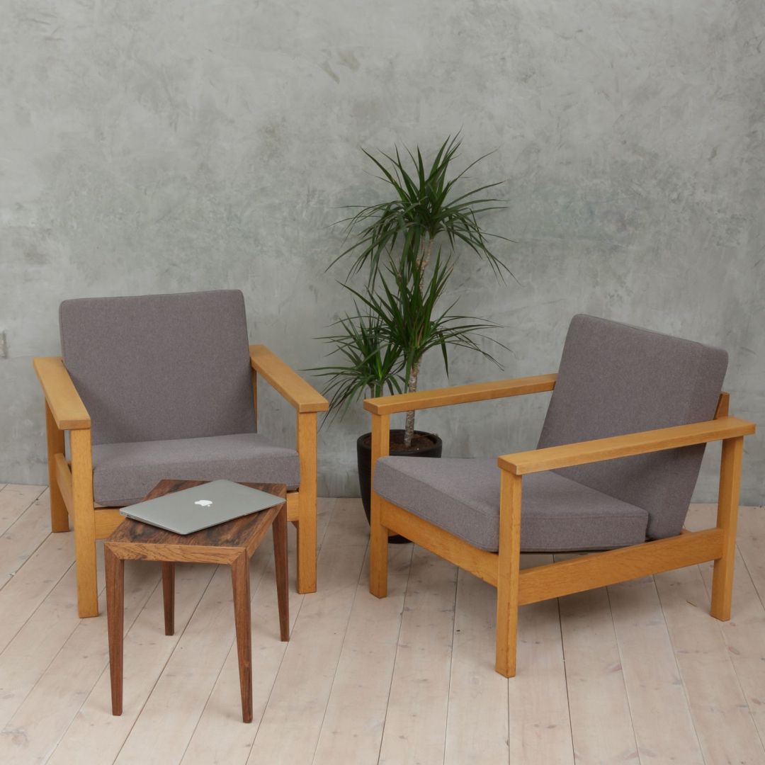 Borge Mogensen style oak lounge chairs-1.jpg