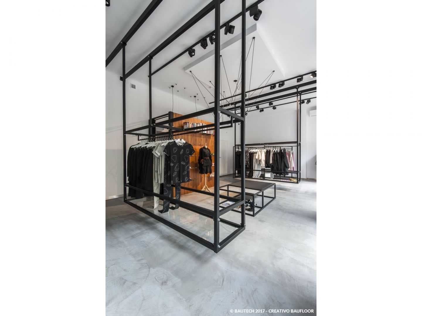 CREATIVI BAUFLOOR_BUTIK ACEPHALA.jpg