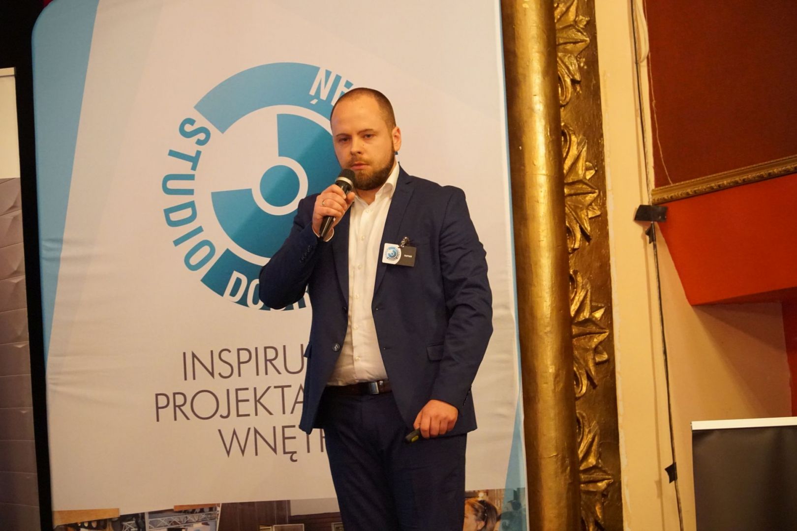 008_Maciej Kruwczyk, przedstawiciel Fibaro.JPG
