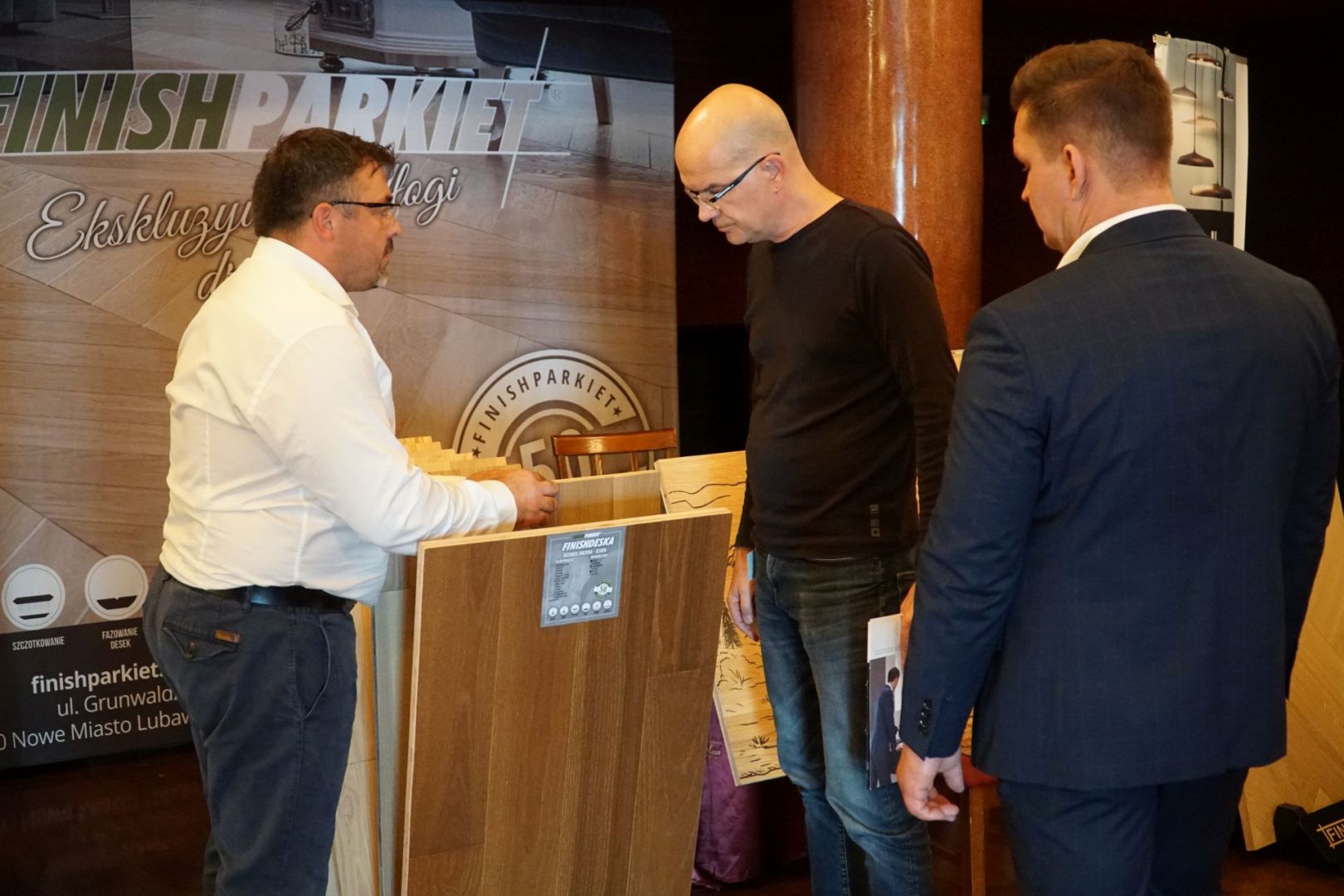 041_ Stoisko Finishparkiet.JPG