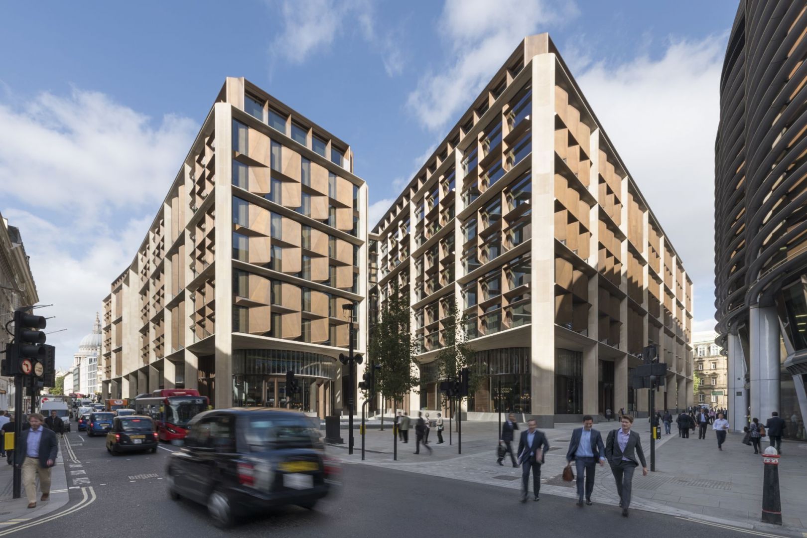 Bloomberg_LDN_Exterior_01_Hero.jpg