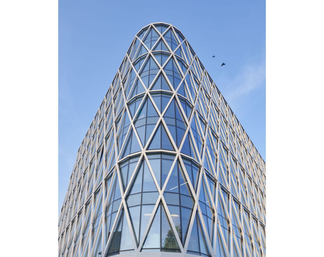 fot. Villa Metro __ fasada ze szkłem Saint-Gobain(1).jpg