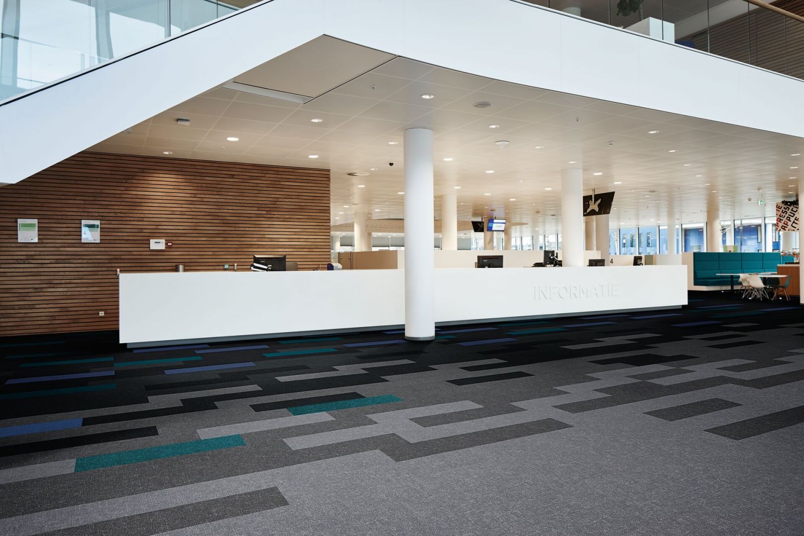 Medium-Flotex_Colour-Metro_planks_946005_06_07_39_32_20.jpg